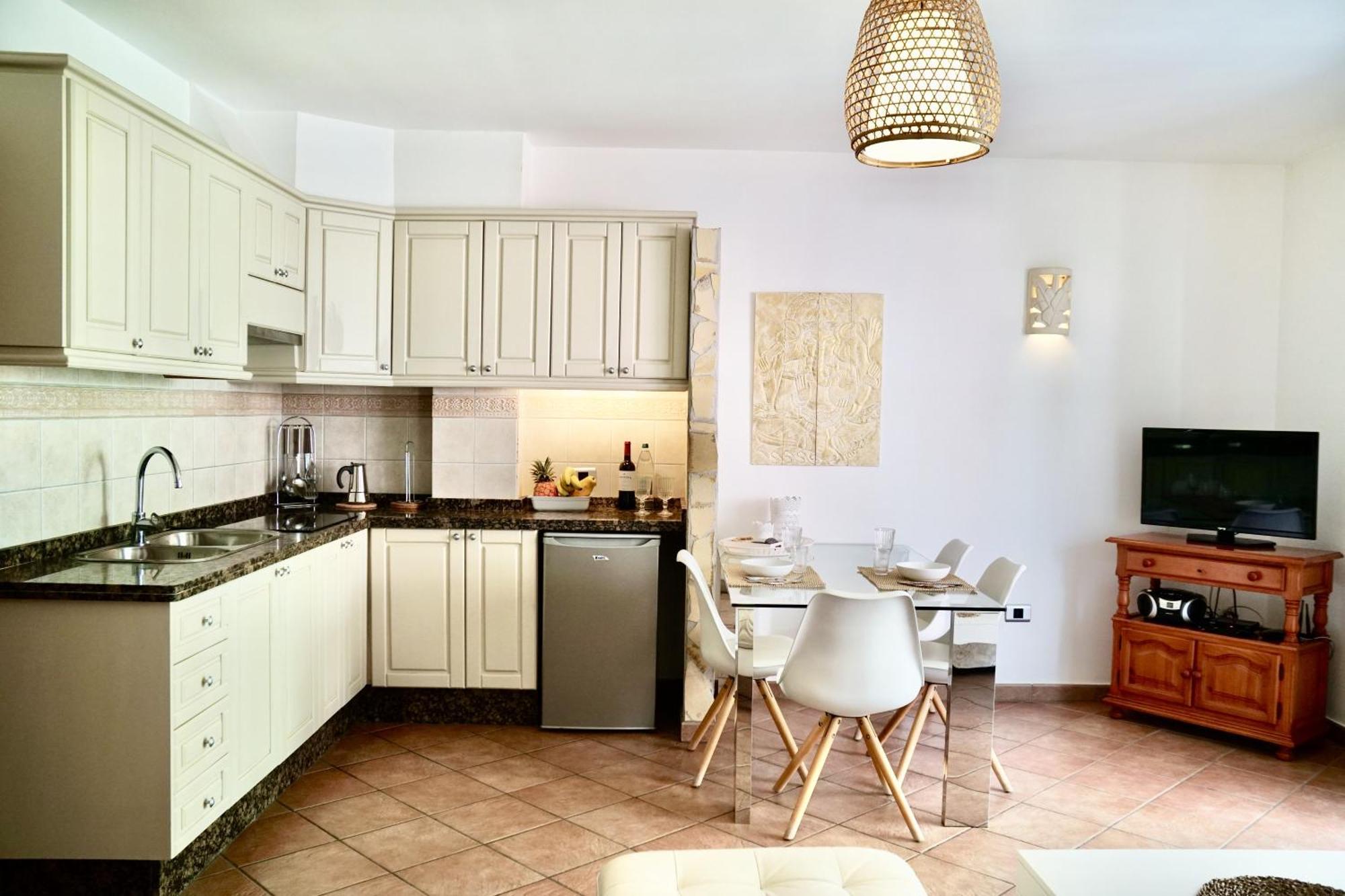 Casa Blanca , Nahe Am Strand , Wifi Frei Guía de Isora Εξωτερικό φωτογραφία